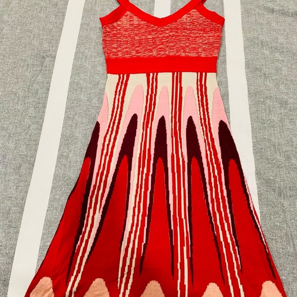 WOW couture Dresses & Skirts - Wow Couture Red / Multi Color Design Dress Never Worn